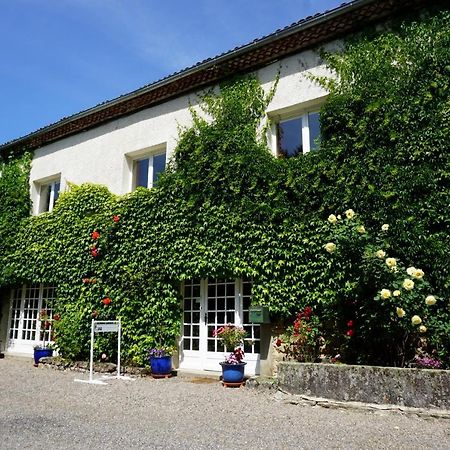 Les Neuf Bouleaux Bed & Breakfast Job Luaran gambar