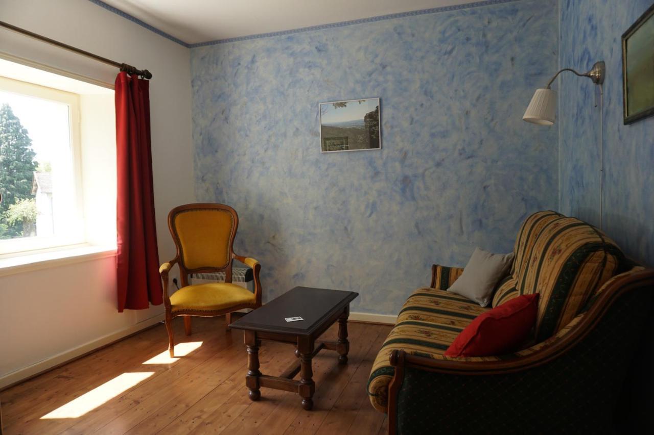 Les Neuf Bouleaux Bed & Breakfast Job Luaran gambar