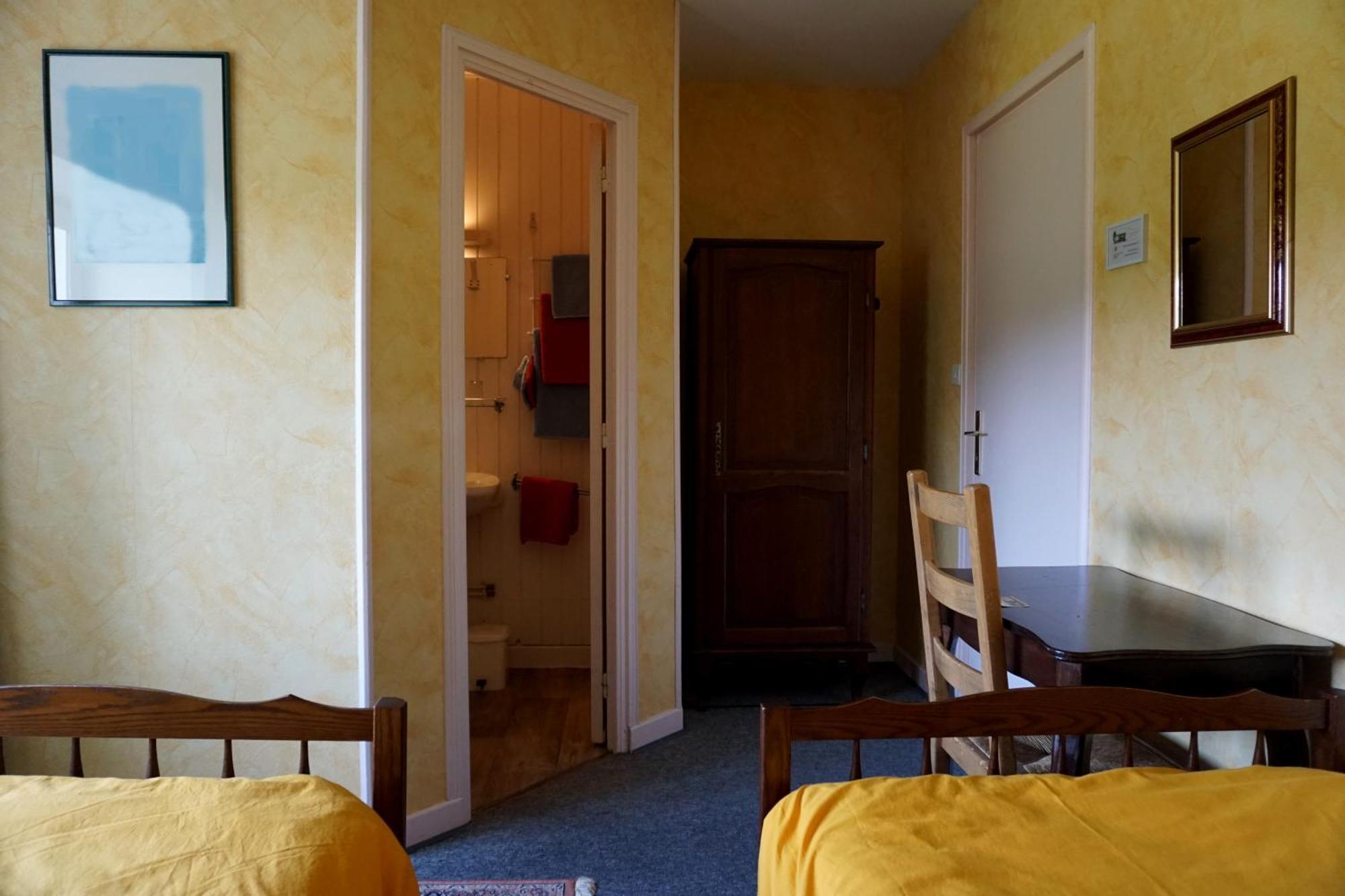 Les Neuf Bouleaux Bed & Breakfast Job Luaran gambar